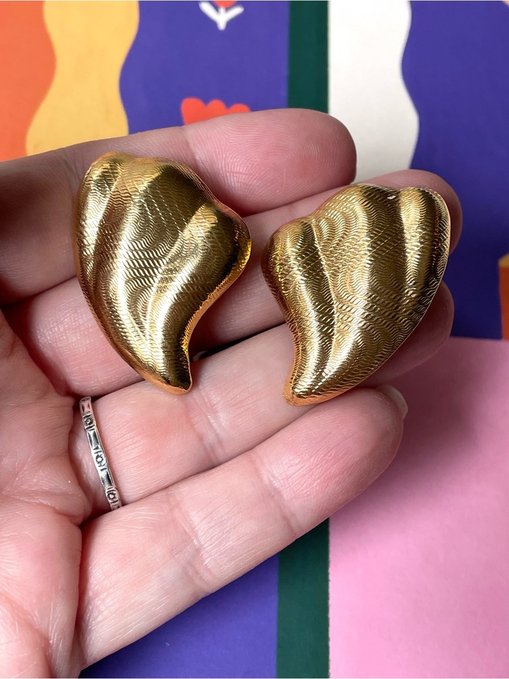 Vintage Avon “Breathless” textured goldtone post earrings